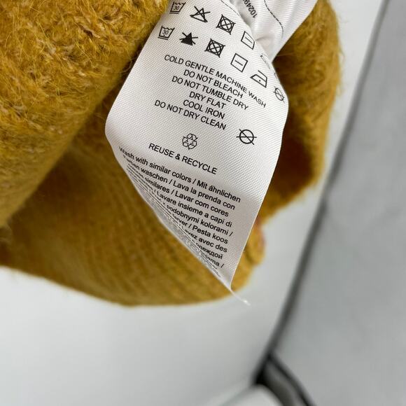 VERO MODA Julie Bar Stripe V-neck Sweater In Chai Tea Stripe Size Small NWT - Picture 4 of 8